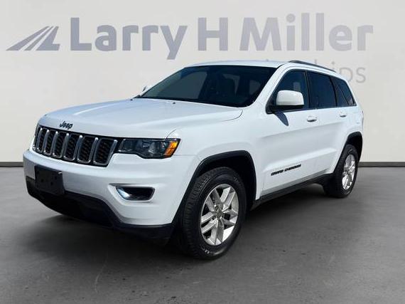JEEP GRAND CHEROKEE 2018 1C4RJEAGXJC158813 image